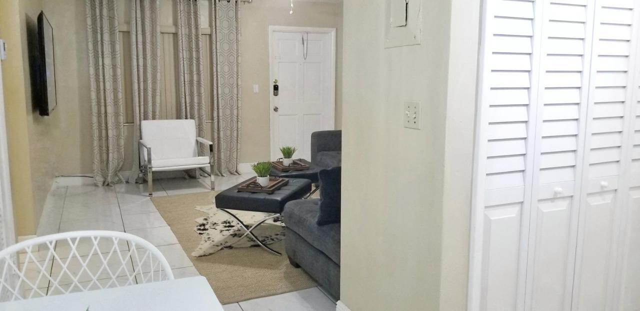 Glam 2 Bedroom Apartment Close To Nsu In Cooper City Экстерьер фото
